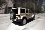 Jeep Wrangler Sahara Unlimited 2011 года
